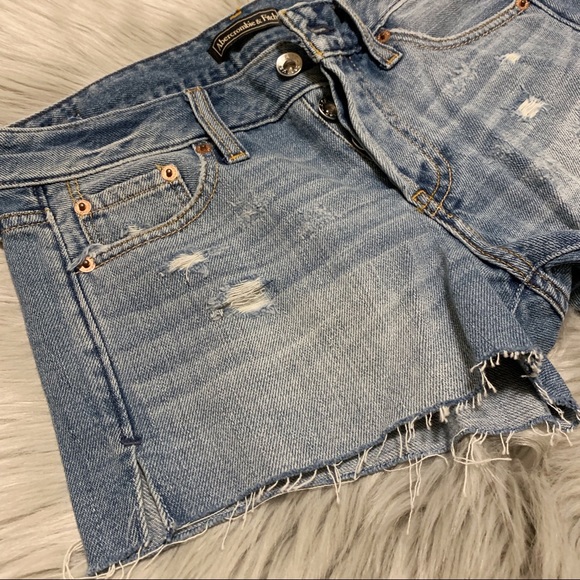 NWT The A&F Destroyed Boyfriend Shorts - Picture 4 of 8